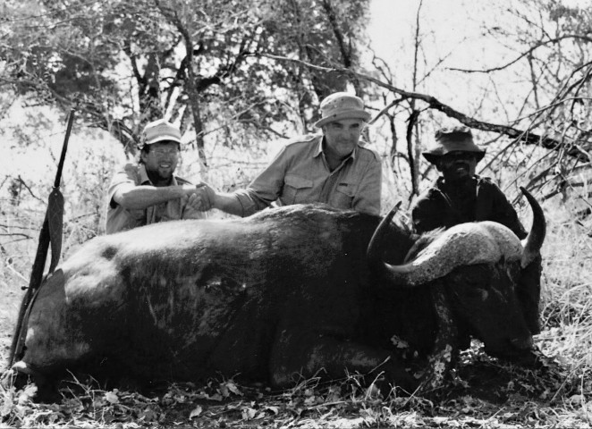 Dr Katz - Graham_s first hunt 1986 Zambezi Vally, Zimbabwe